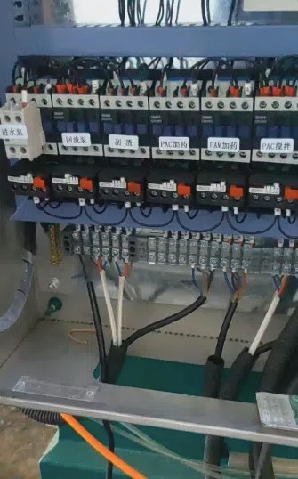 山東路友報(bào)廢汽車拆解線駐扎山西 ,售后現(xiàn)場教學(xué)工人實(shí)操