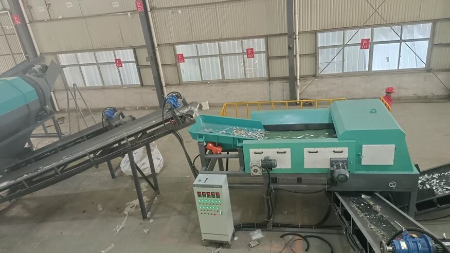 路友華選分選線的安裝調(diào)試工作已圓滿落幕，各項指標均達到預設標準。