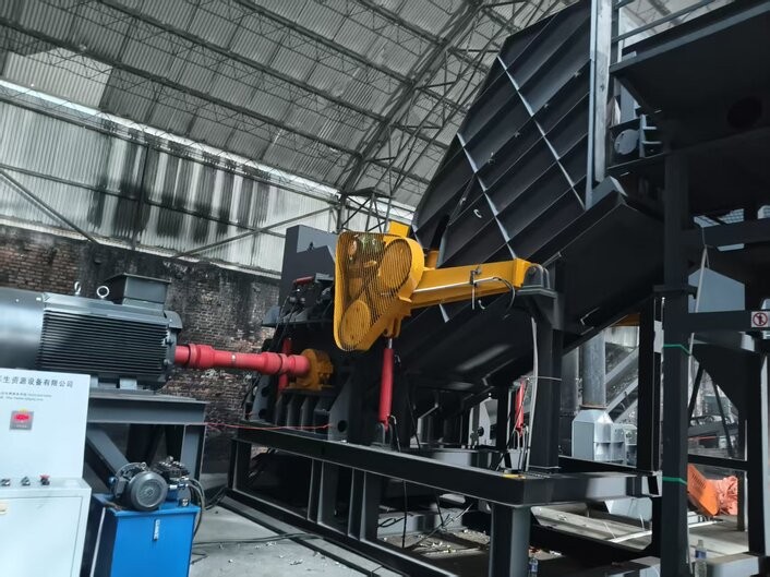 恭賀李老板平地起高樓，破碎?分選線完成安裝，靜待佳音。