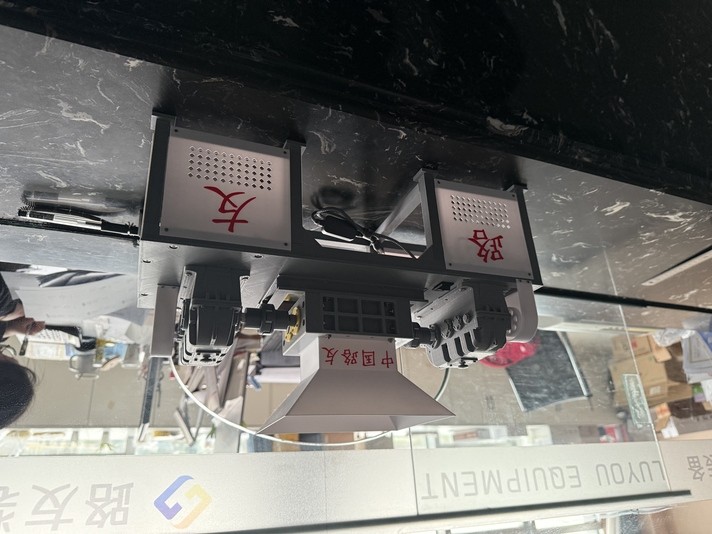 為給客戶(hù)帶來(lái)更好的觀(guān)感體驗(yàn)，路友將撕碎機(jī)做成了1：1的模型