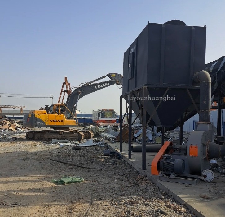 祝甘肅地區(qū)破碎機(jī)開(kāi)機(jī)大吉！祝老板財(cái)源滾滾，財(cái)從四面八方來(lái)。